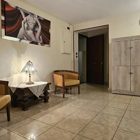 King And Apartment *
